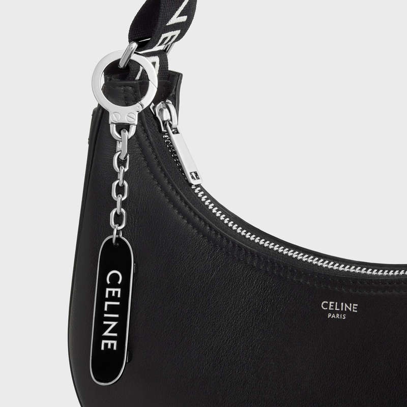 Lifestyle Celine Skateboard Charm In Brass And Enamel Čierne Biele | CL-591685