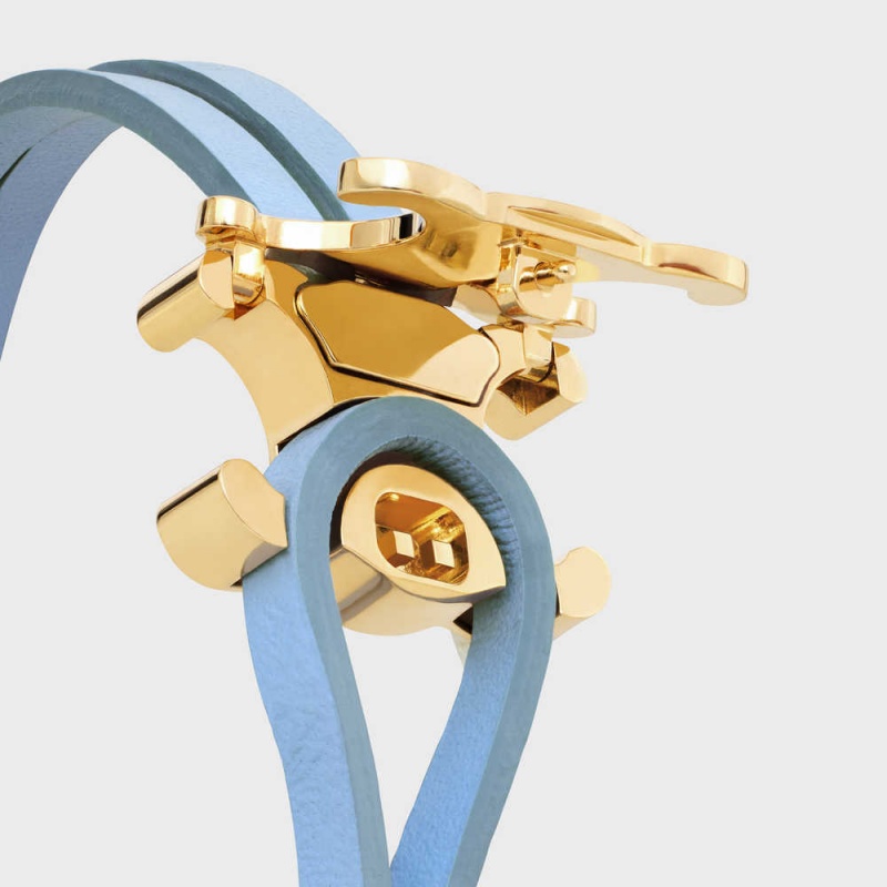 Naramky Celine Triomphe Clasp In Brass With Gold Finish And Celeste Smooth Calfskin Zlate | CL-592204